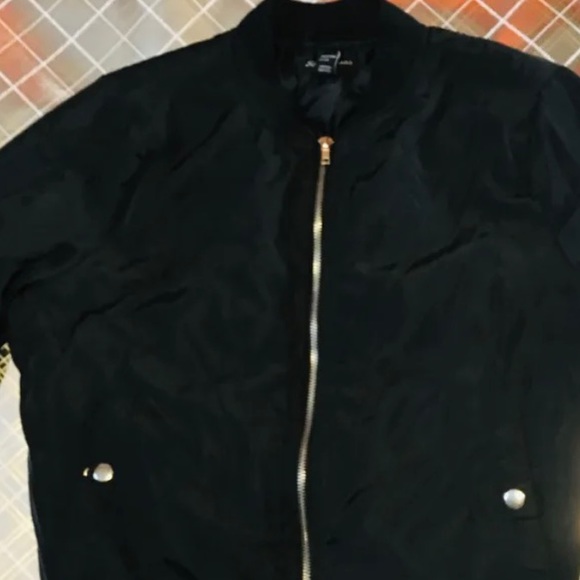 Windbreaker Jacket Quilted Black / Coupe-vent Noir matelassé - Picture 4 of 4